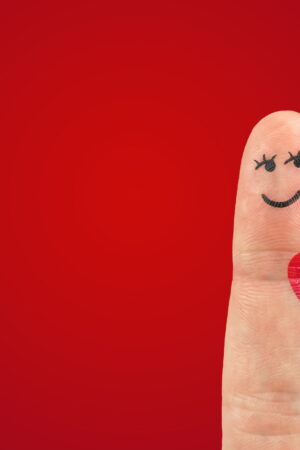 Love Heart Fingers Red - 5K